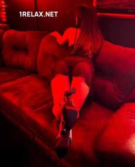 Девушка массажистка Алиса, салон Relax Men