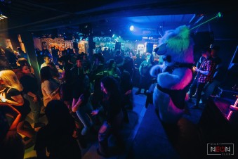 Сексуалды Кама Сутра Үлкен Дикс Үлкен Сиськи