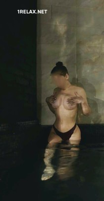 Девушка массажистка Лина, салон Relax Men