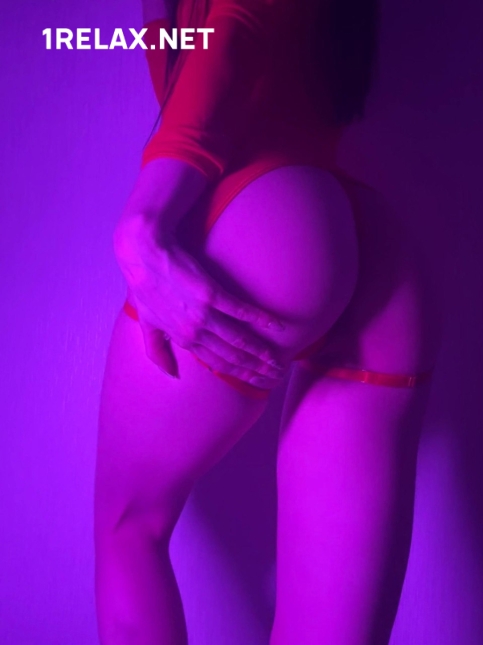 Девушка массажистка Кира, салон Космос фото №2